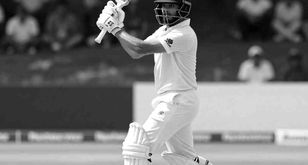 প্রথম বলের ছক্কা: অভিষেকের বিশ্বরেকর্ড যতটা বলে, তার চেয়ে বেশি বলে সুযোগের অঙ্ক