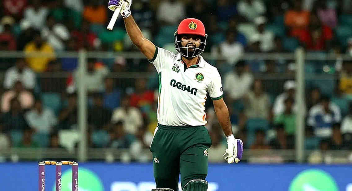 স্মিথের ঘাড়, ৭৫ মিনিটের বৃষ্টি এবং টেস্টের আসল হিসাব স্মিথের ঘাড়, ৭৫ মিনিটের বৃষ্টি এবং টেস্টের আসল হিসাব