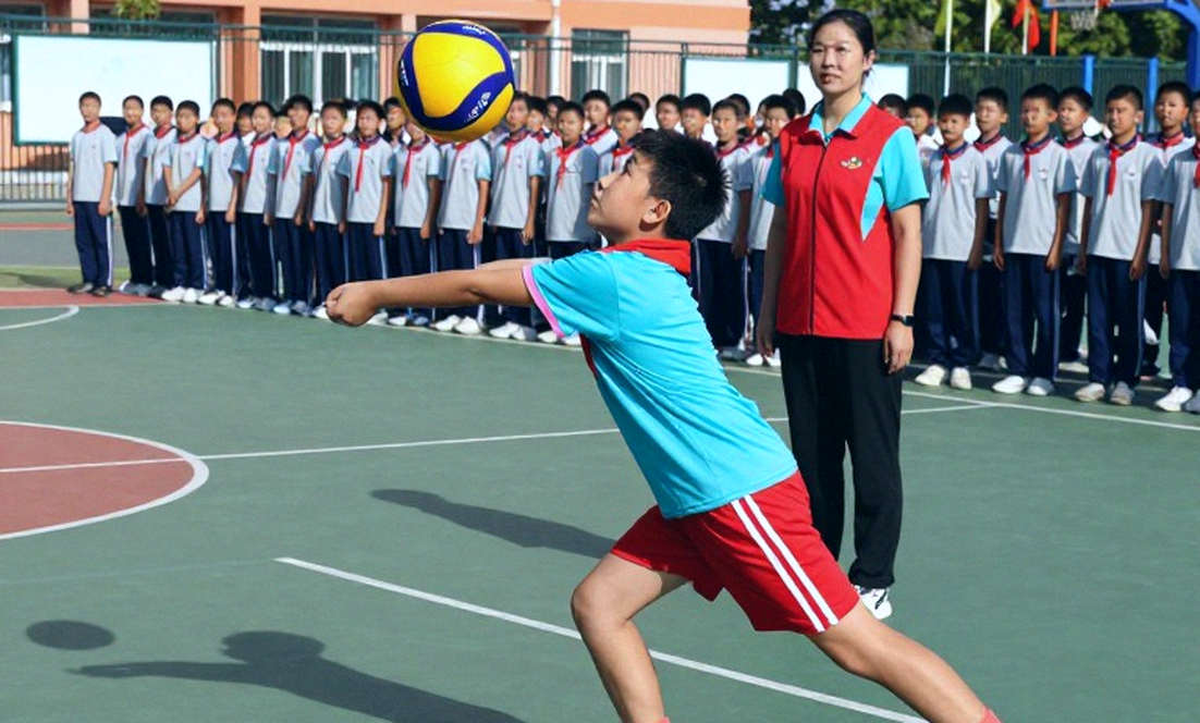 President Prabowo's Hysterical Celebration: Emil Audero's Penalty Save Ends Indonesia's 35-Year Drought President Prabowo's Hysterical Celebration: Emil Audero's Penalty Save Ends Indonesia's 35-Year Drought