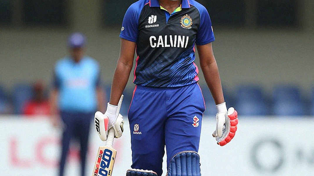 The Captaincy Tax and an Unnamed Successor: Reading Dhananjaya de Silva's Test Baton Handover The Captaincy Tax and an Unnamed Successor: Reading Dhananjaya de Silva's Test Baton Handover