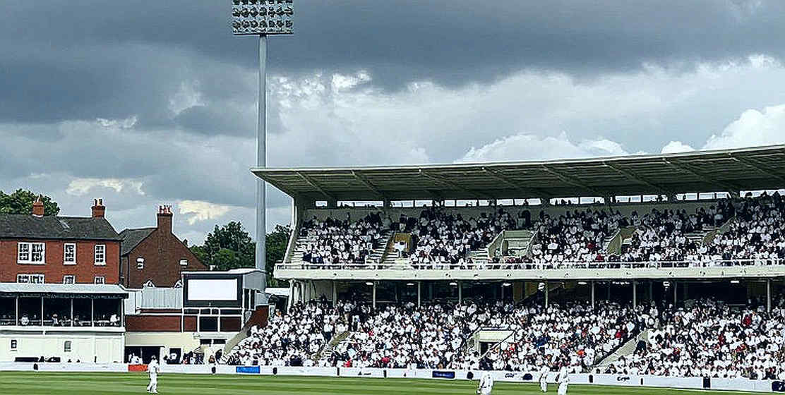 অলৌকিক সেঞ্চুরি নয়, লাহোরের আসল গল্প পাকিস্তানের বেঞ্চ অলৌকিক সেঞ্চুরি নয়, লাহোরের আসল গল্প পাকিস্তানের বেঞ্চ