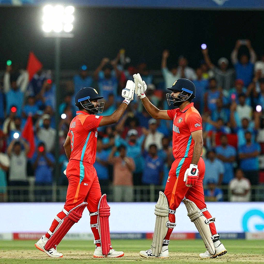 ৩৫২ তাড়া, এক স্পাইক আর নীরব নথি: ভারত-ওয়েস্ট ইন্ডিজ ম্যাচে DRS বিতর্কের ভেতরের গল্প ৩৫২ তাড়া, এক স্পাইক আর নীরব নথি: ভারত-ওয়েস্ট ইন্ডিজ ম্যাচে DRS বিতর্কের ভেতরের গল্প