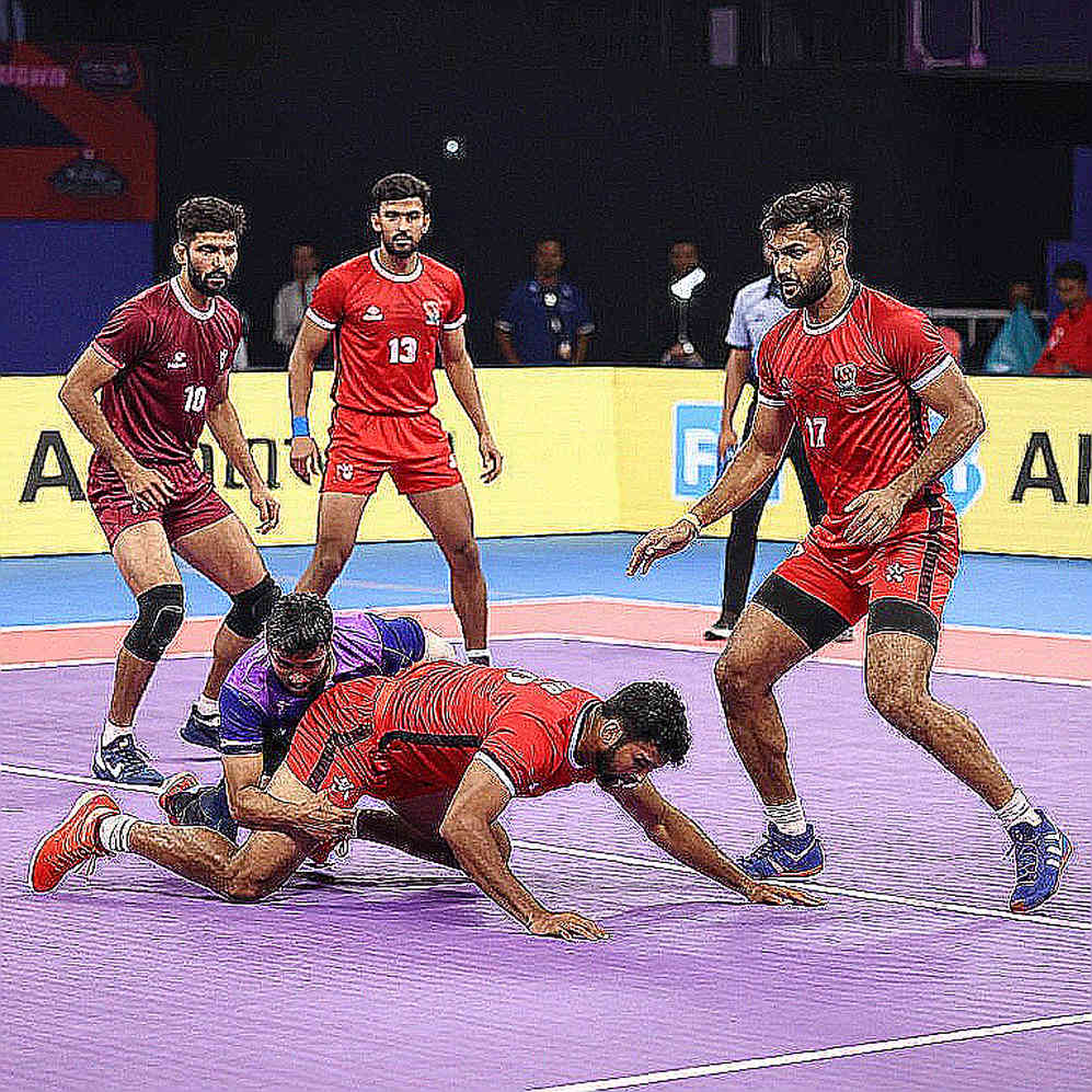 ত্রিশ সেকেন্ডের ঘড়ি নয়, ফুসফুসের ঘড়ি: কাবাড্ডির রেইড যে হিসাবটা কেউ লিখে রাখে না ত্রিশ সেকেন্ডের ঘড়ি নয়, ফুসফুসের ঘড়ি: কাবাড্ডির রেইড যে হিসাবটা কেউ লিখে রাখে না