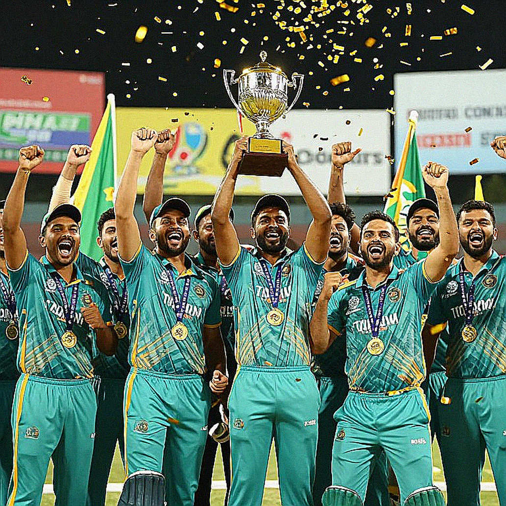 গালফের নীরব ক্রিকেট: যে শব্দটা কেউ শোনে না গালফের নীরব ক্রিকেট: যে শব্দটা কেউ শোনে না