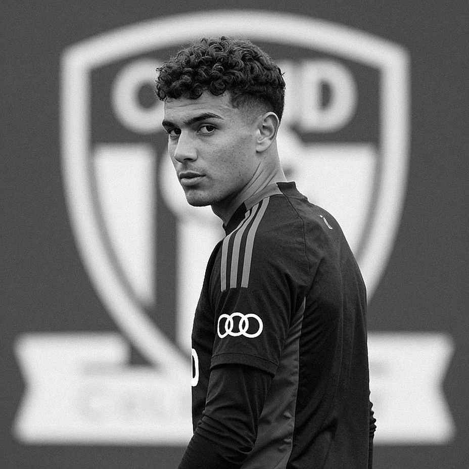 Folded Words, a Faster Mind: Dušan Tadić, NEC and the Changing Map of Dutch Football Folded Words, a Faster Mind: Dušan Tadić, NEC and the Changing Map of Dutch Football