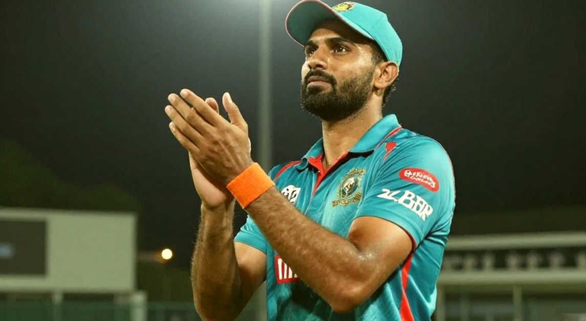 The Powerplay With the Sound Off: Inside Asian Cricket's Batting Default