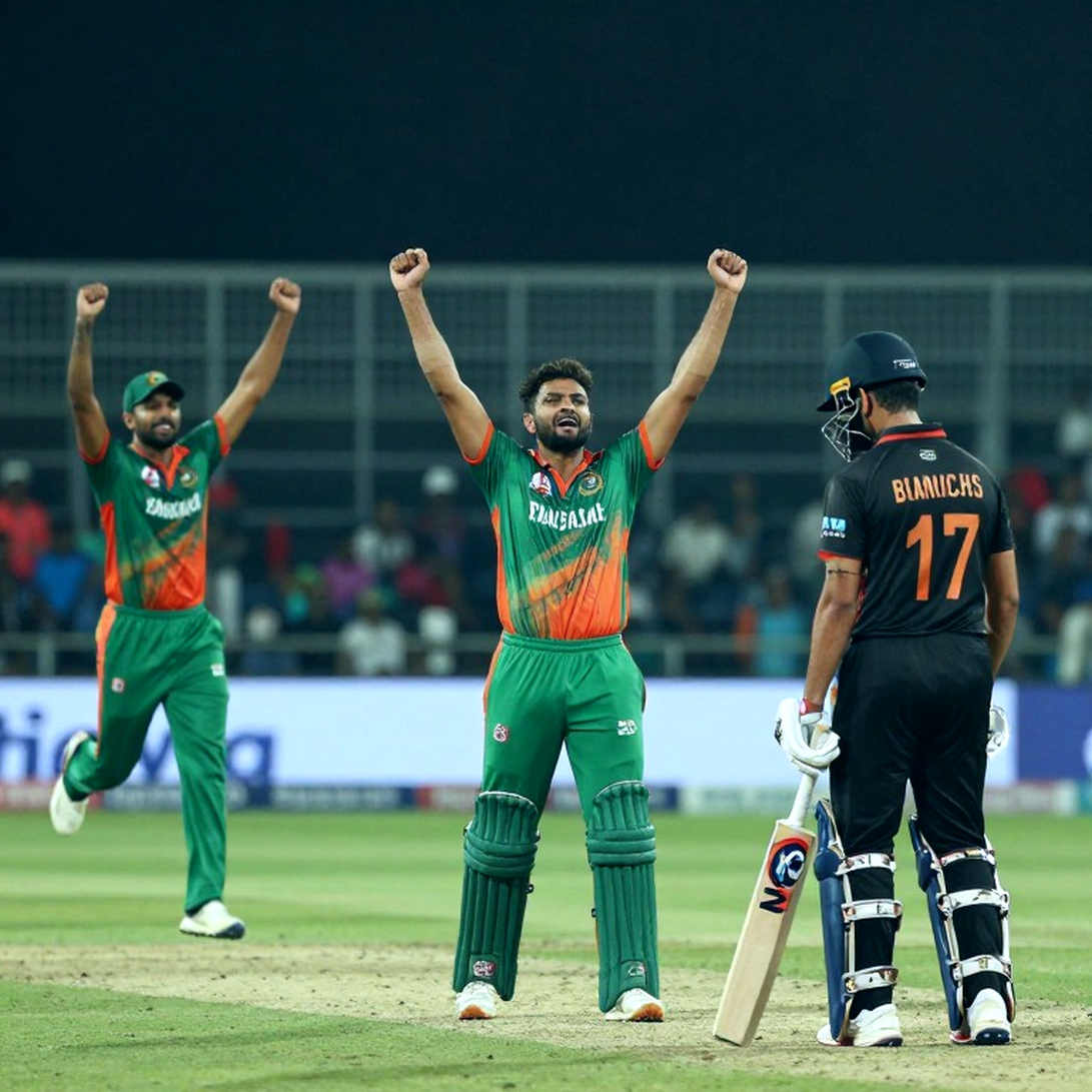 এজেন্টের নীরব হাত: বিপিএল ট্রান্সফার উইন্ডোর আসল দাম এজেন্টের নীরব হাত: বিপিএল ট্রান্সফার উইন্ডোর আসল দাম