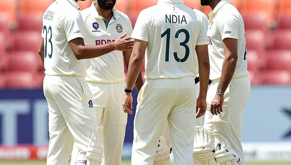 রেড-বলের ফাঁকা সারি: সূর্যকুমার যাদবের বাদ-পড়া, একটা বেনামি উদ্ধৃতি আর খোলা খাতার হিসাব রেড-বলের ফাঁকা সারি: সূর্যকুমার যাদবের বাদ-পড়া, একটা বেনামি উদ্ধৃতি আর খোলা খাতার হিসাব
