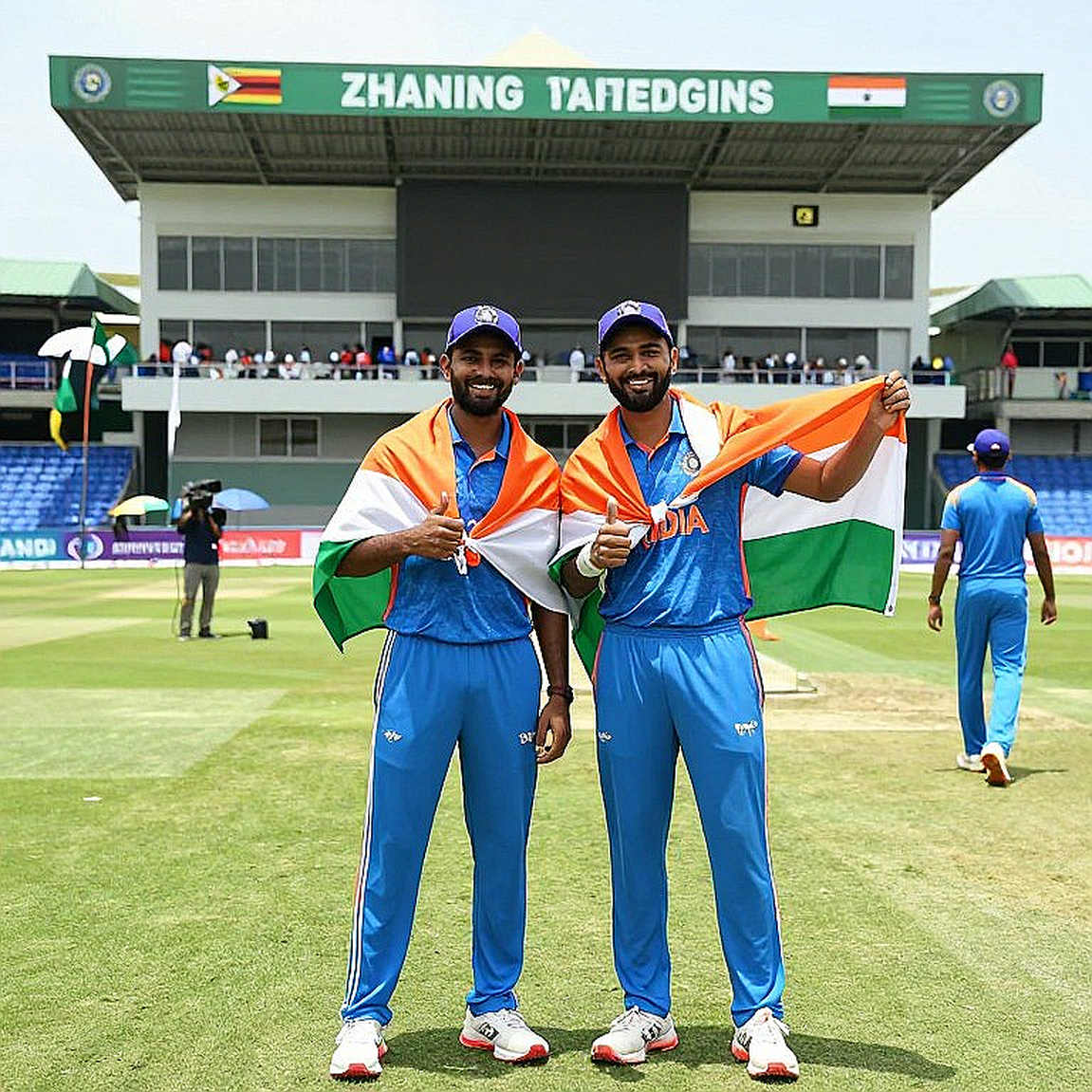 রেনুকার জায়গায় জিতিমণি: ব্যারোদার তিন ওয়ানডে আসলে ভারতের পেস-পাইপলাইনের হিসাব রেনুকার জায়গায় জিতিমণি: ব্যারোদার তিন ওয়ানডে আসলে ভারতের পেস-পাইপলাইনের হিসাব