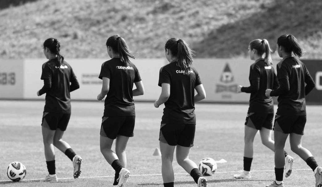 The Honesty of Empty Data: Football's Unwritten Truth and the Blockchain Ledger The Honesty of Empty Data: Football's Unwritten Truth and the Blockchain Ledger